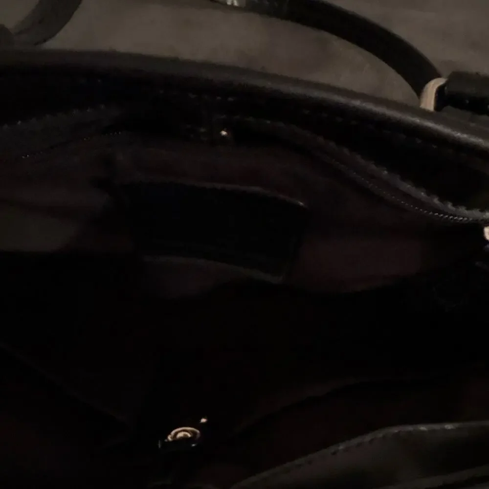 Coach bag has
